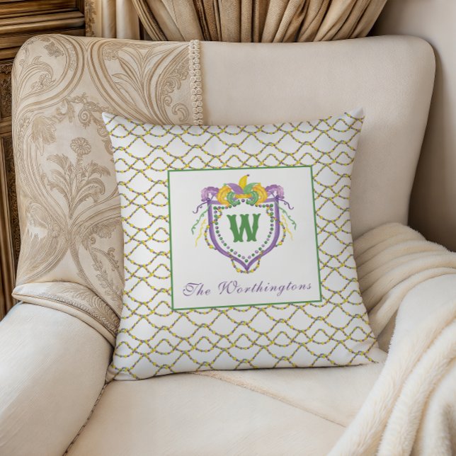 Coussin Watercolor Mardi Gras Monogram Crest (Créateur téléchargé)