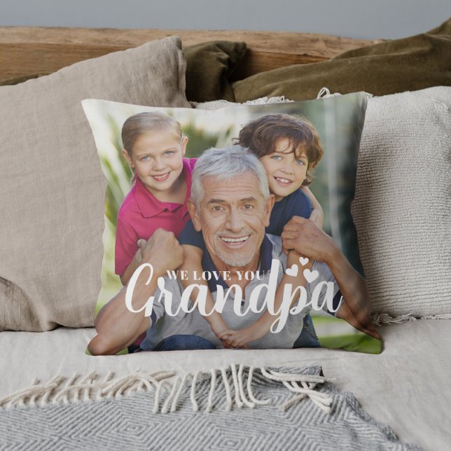 Coussin We Love You Grandpa Photo Hearts Script (Créateur téléchargé)