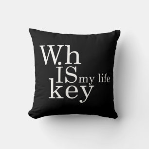Coussin Whiskey cite d'humoristiques paroles d'alcool cade