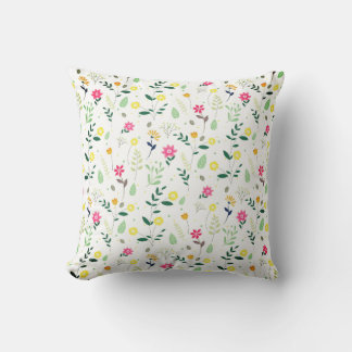 Coussin Whispers De Printemps Fleurissant Avec Pétales Bla