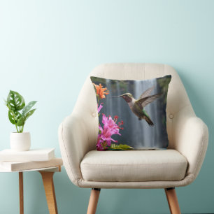 Coussin "Whispers of Nature : Hummingbird, Cascade