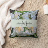Coussin White Lilies Wedding Couple Monogram Floral (Couverture)
