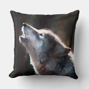 Coussin Wolf Howling Loup solitaire