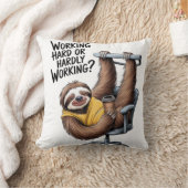 Coussin Working Hard or Hardly Working Sloth (Couverture)