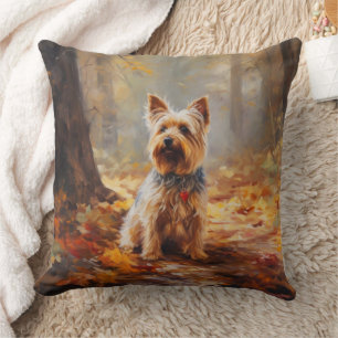 Coussin Yorkshire Terrier en automne, les feuilles tombées
