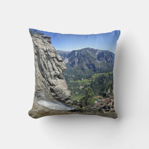 Coussin Yosemite Falls from the Lookout - Yosemite