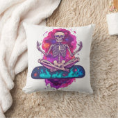 Coussin Zen jusqu'à l'os � Squelette de yoga spatial drôle (Couverture)