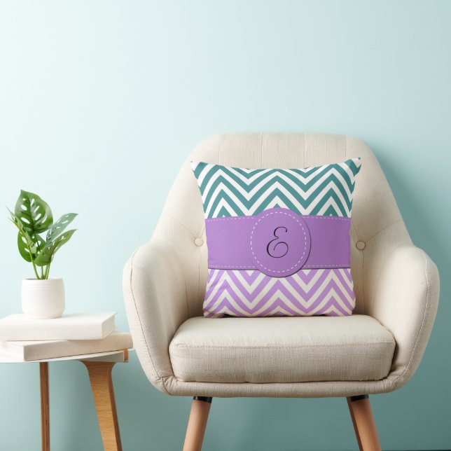 Coussin Zigzag bleu, Zigzag mauve, Chevron, Monogramme (Chaise)