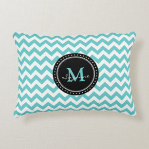 Coussins Décoratifs Abrégé sur Chevron blanc d'Aqua de monogramme