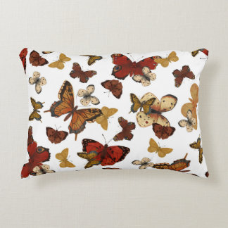 Coussins Décoratifs Ailes Chuchotantes – Papillons sur Fond Blanc