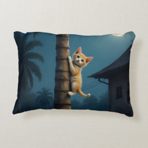 Coussins Décoratifs Apprendre à grimper – Moment mignon de chat