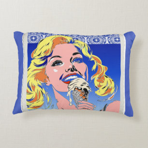 Coussins Décoratifs Blonde Mangeant une Glace Style Pop Art Coloré des