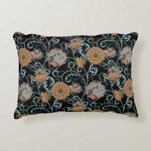 Coussins Décoratifs Chrysanthèmes Arrière - plan noir, Vintage floral.