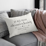 Coussins Décoratifs Custom Modern Là où tout a commencé la Saint-Valen<br><div class="desc">Célébrez votre amour avec cet oreiller chic et romantique avec l'emplacement et la date que vous avez rencontré dans une machine à écrire vintage au charbon et la conception de script avec douces flèches dessinées à la main. Choisissez votre propre couleur et personnalisez ce design personnalisé avec vos propres noms...</div>