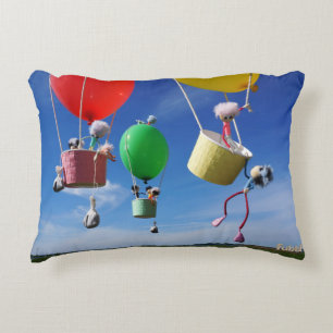 Coussins Décoratifs Des fubby dans des ballons qui vont à l'aventure.