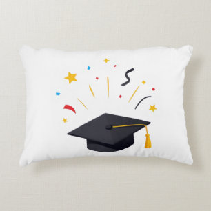 Coussins Décoratifs Diplômés heureux lançant leurs casquettes en céléb