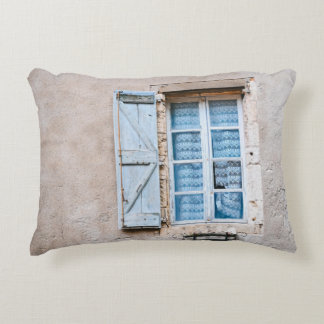 COUSSINS DÉCORATIFS FENÊTRE OUVERTE