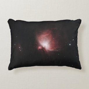 COUSSINS DÉCORATIFS GALAXIE ROUGE ET NOIR AVEC ÉTOILES