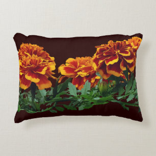 Coussins Décoratifs Groupe de Marigolds orange avec pourboires jaunes