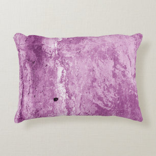 Coussins Décoratifs Grungy texture murale en violet. Résumé