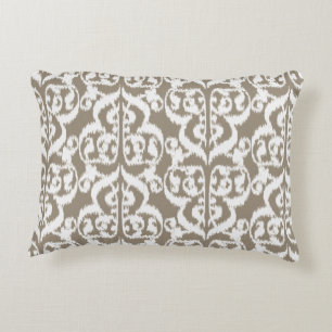 Coussins Décoratifs Ikat Moorish Damask - taupe tan et blanc