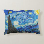 Coussins Décoratifs La nuit étoilée | Van Gogh |<br><div class="desc">The Starry Night est une toile peinte à l'huile par le peintre néo-impressionniste néerlandais Vincent van Gogh. Peint en juin 1889,  il dépeint la vue depuis la fenêtre est de sa chambre d'asile à Saint-Rémy-de-Provence,  juste avant le lever du soleil,  avec l'ajout d'un village imaginaire.</div>