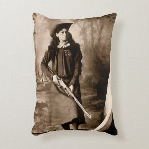 Coussins Décoratifs Mademoiselle Annie Oakley au fusil, Portrait photo
