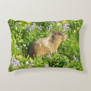 Coussins Décoratifs Marmotte dans les fleurs sauvages du mont Rainier