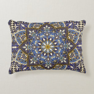 Coussins Décoratifs motif vintage orné avec des éléments floraux. Orie