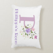 Coussins Décoratifs Nom et Initiale sur un Design Floral. Joli (Dos(Vertical))