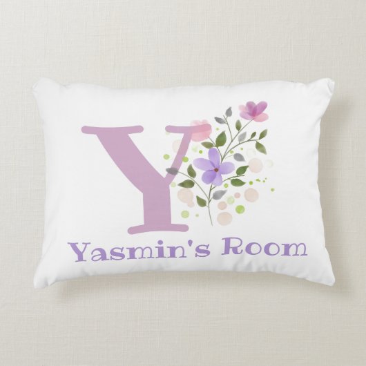 Coussins Décoratifs Nom et Initiale sur un Design Floral. Joli (Devant)