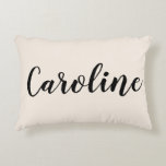 Coussins Décoratifs Nom personnalisé Élégant Crème minimaliste Script<br><div class="desc">Ajoutez une touche personnelle à votre espace grâce à cet élégant coussin d'accent personnalisé. Doté d'un arrière - plan de crème d'ivoire douce et d'une typographie stylée, ce coussin est parfait pour les chambres, les salons, les dortoirs ou les crèches. Un cadeau réfléchi et unique pour les anniversaires, les ménagères...</div>