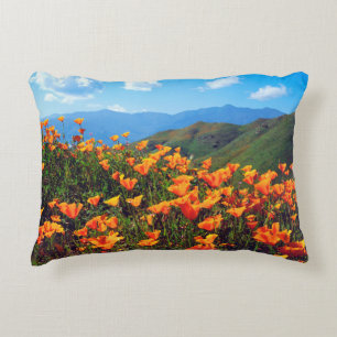 Coussins Décoratifs Pavots de Californie recouvrant un flanc de collin