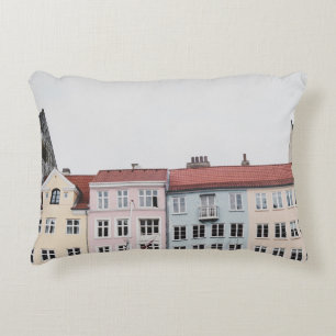 COUSSINS DÉCORATIFS PERSONNE PRENANT LA PHOTO DES STRUCTURES
