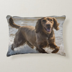 Coussins Décoratifs "Plaisir de bord de mer : Un Cocker Spaniel Play d