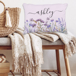 Coussins Décoratifs Pré de fleurs sauvages mauves à l'aquarelle Monogr