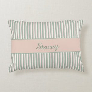 Coussins Décoratifs Rose clair et vert rayé nom personnalisé