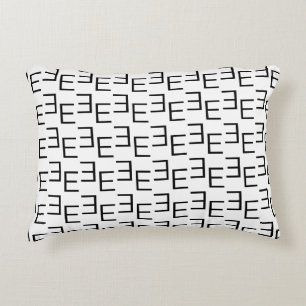 Coussins Décoratifs T-Shirt à monogramme E symétrique, géométrique min