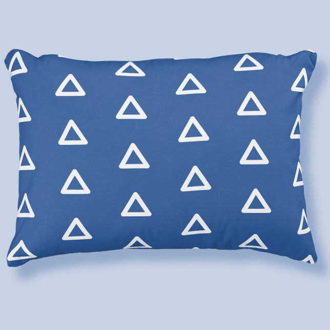 Coussins Décoratifs Triangle moderne Motif élégant Royal Blue tendance (Modern Triangle Pattern Elegant Trendy Royal Blue Accent Pillow)