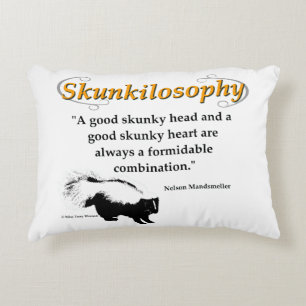 Coussins Décoratifs Une bonne tête de skunky et un bon coeur de skunky