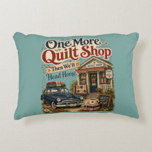 Coussins Décoratifs Une scène de cottage vintage dans un magasin de co