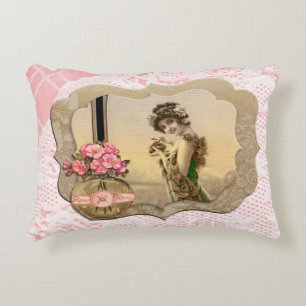 Coussins Décoratifs VintageBeauté encadrée dentelle rose Accent grasse