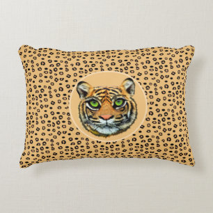 Coussins Décoratifs Visage de tigre sauvage sur motif peau de tigre