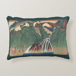 Coussins Décoratifs Vue du pont sur la rivière Ina, Nojiri par Hiroshi