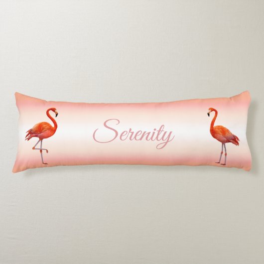 Coussins Longs Beaux flamants roses sur fond corail clair (Devant)