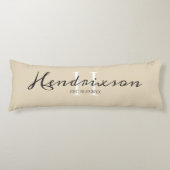 Coussins Longs Beige Customisé Monogramme Nom Élégant (Devant)
