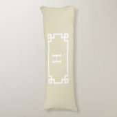 Coussins Longs Cadre grec clé beige blanc #2 Monogramme initial (Devant (Vertical))