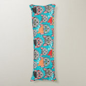 Coussins Longs Chat dans le casquette (Devant (Vertical))