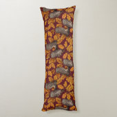 Coussins Longs Chouettes d'automne sur rouge foncé (Dos (Vertical))