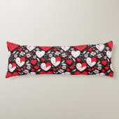 Coussins Longs Coeurs et fleurs rouges, noirs et blancs (Devant)